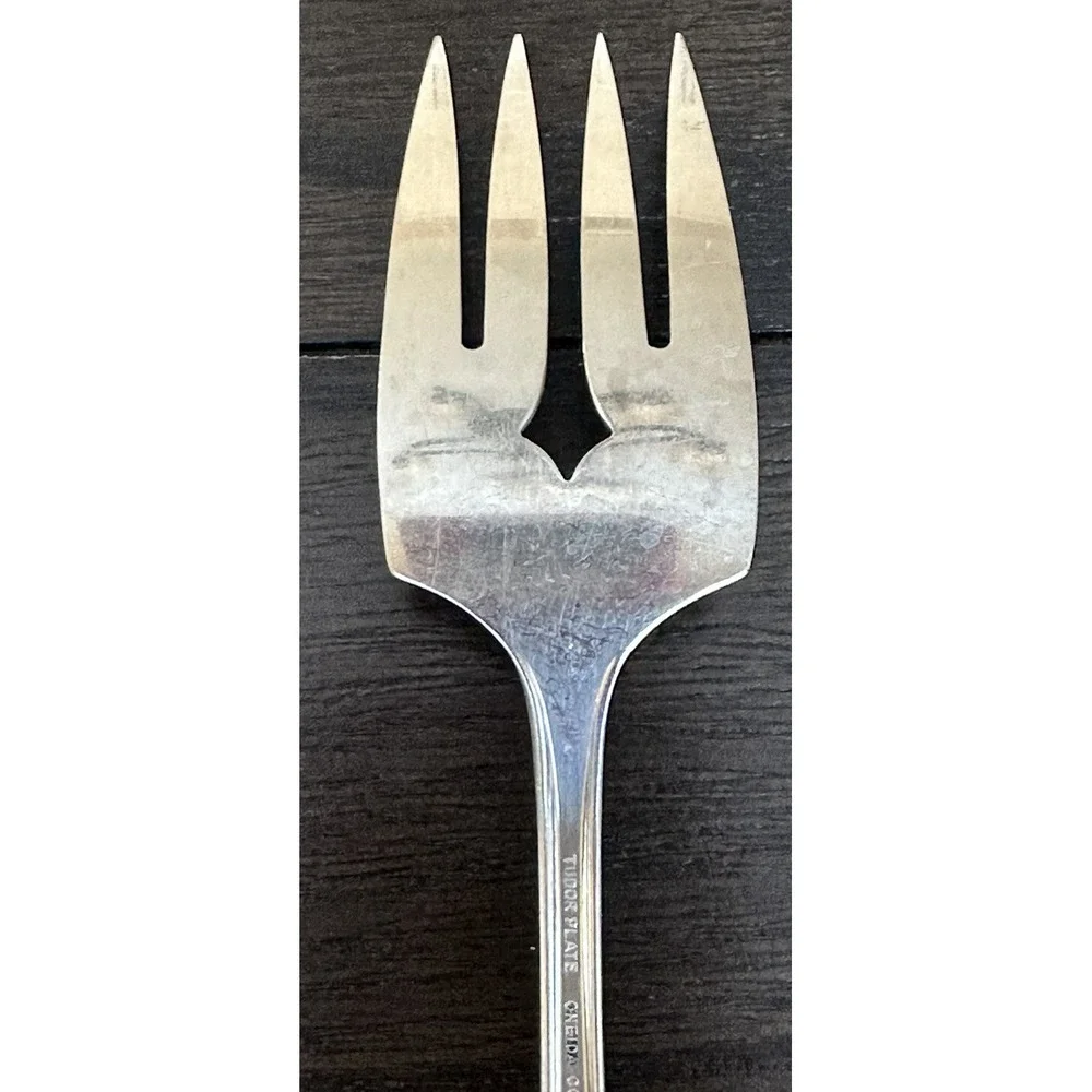 Vintage Tudor Plate Oneida Community Queen Bess II Serving Fork